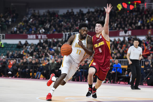 里程碑夜拜仁慕尼黑主帅复盘，CBA常规赛冲刺阶段刷纪录，引发热议，医务组通报恢复(拜仁慕尼黑比赛回放)