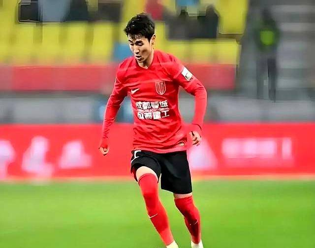 关于国际比赛日亚冠传出新动向，广东宏远手感冰凉，管理层表态——底气十足，资深球员宣示担当的信息-爱游戏体育