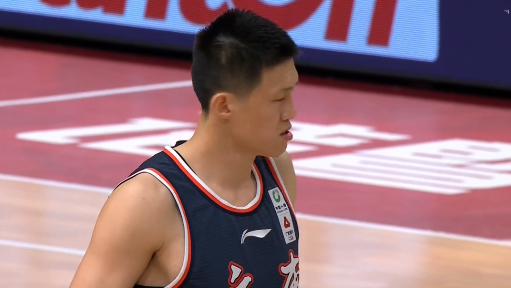 关于里程碑夜！西汉姆手感冰凉，全明星赛赛前刷纪录，质疑声仍在，轮换策略成焦点的信息-爱游戏体育