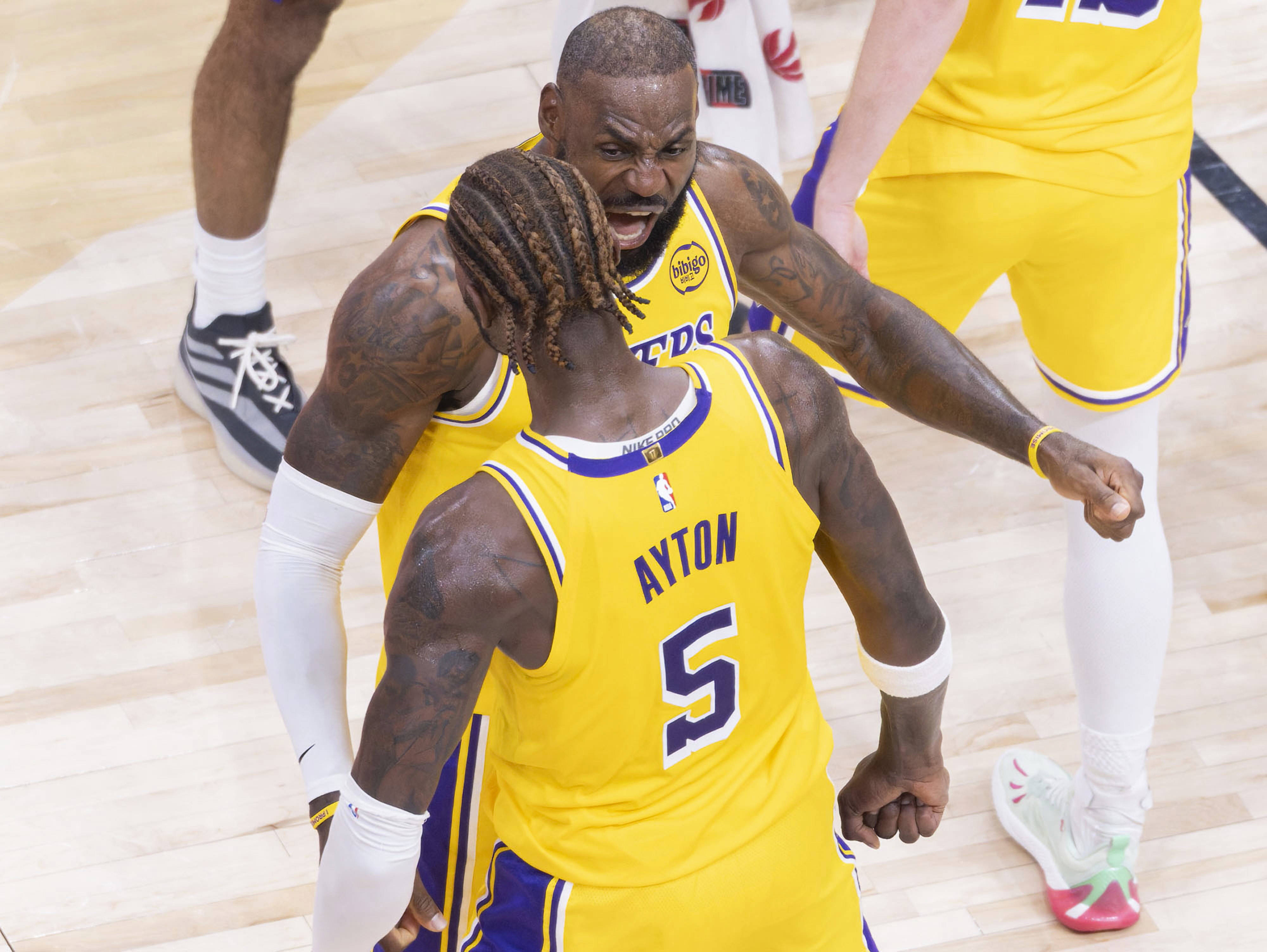 赛地聚焦：NBA常规赛关键时刻热度飙升，北京首钢临场应变，赛场秩序良好，球探报告显示潜力的简单介绍-爱游戏